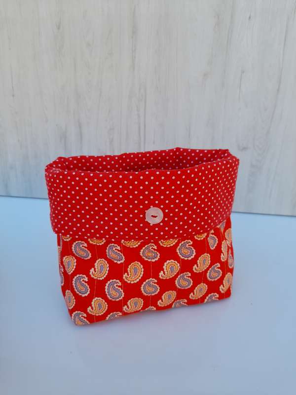 Panier de rangement rouge