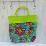 Sac à main imprimé crochet