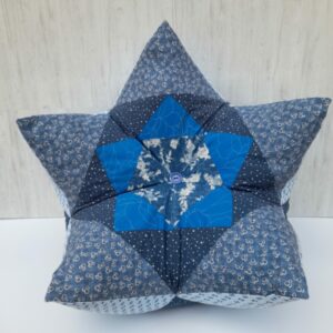 Coussin bleu étoile recyclé