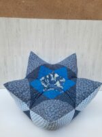 Coussin étoile patchwork bleu