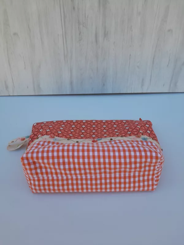 Trousse de toilette saumon