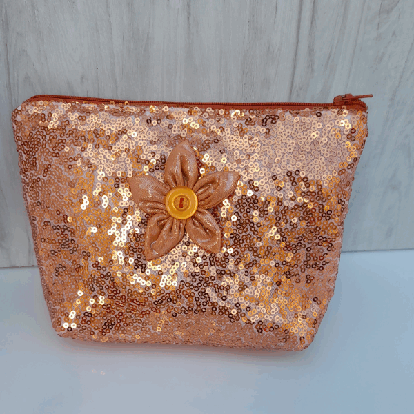 Trousse sequin