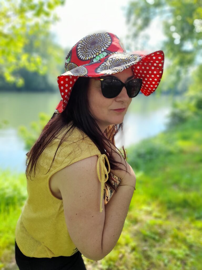 Chapeau foulard artisanal rouge