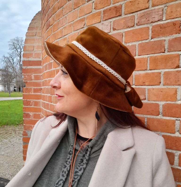 Chapeau marron tendance